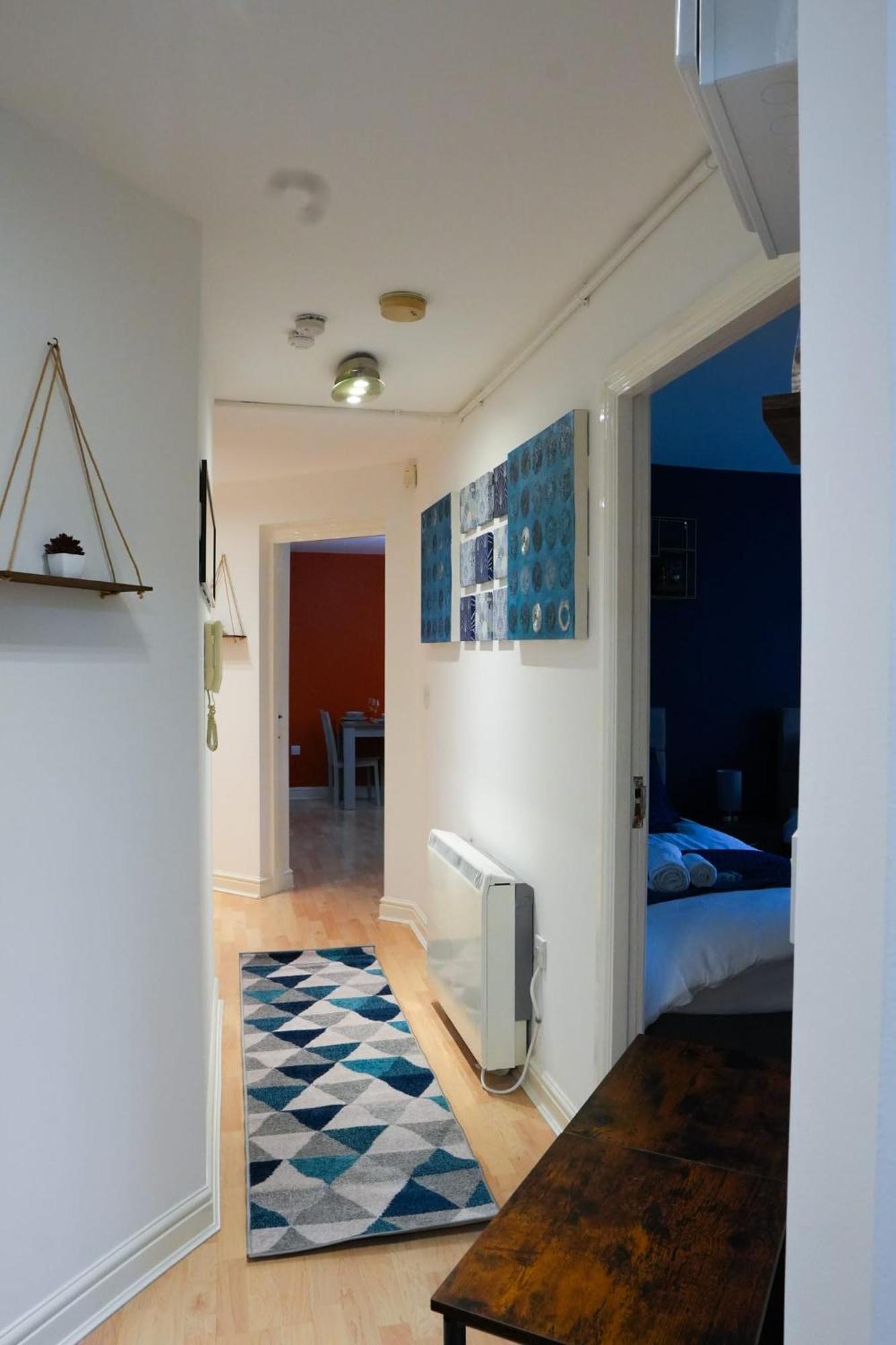 Whole 2-Bed Apartment - Contractors, Professionals, Ulez Free, Free Parking, B'Ham City 10Mins برمنغهام المظهر الخارجي الصورة