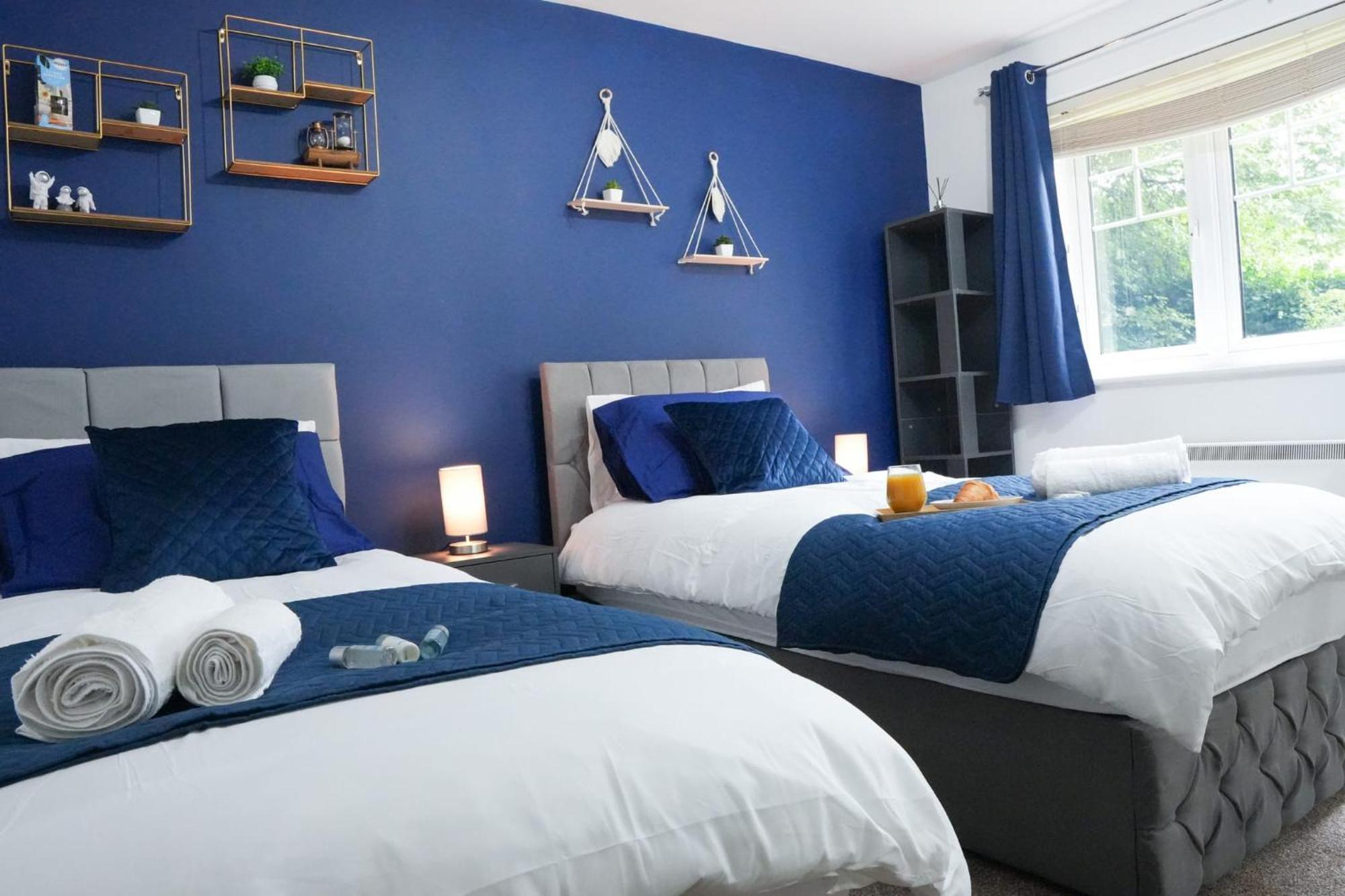 Whole 2-Bed Apartment - Contractors, Professionals, Ulez Free, Free Parking, B'Ham City 10Mins برمنغهام المظهر الخارجي الصورة