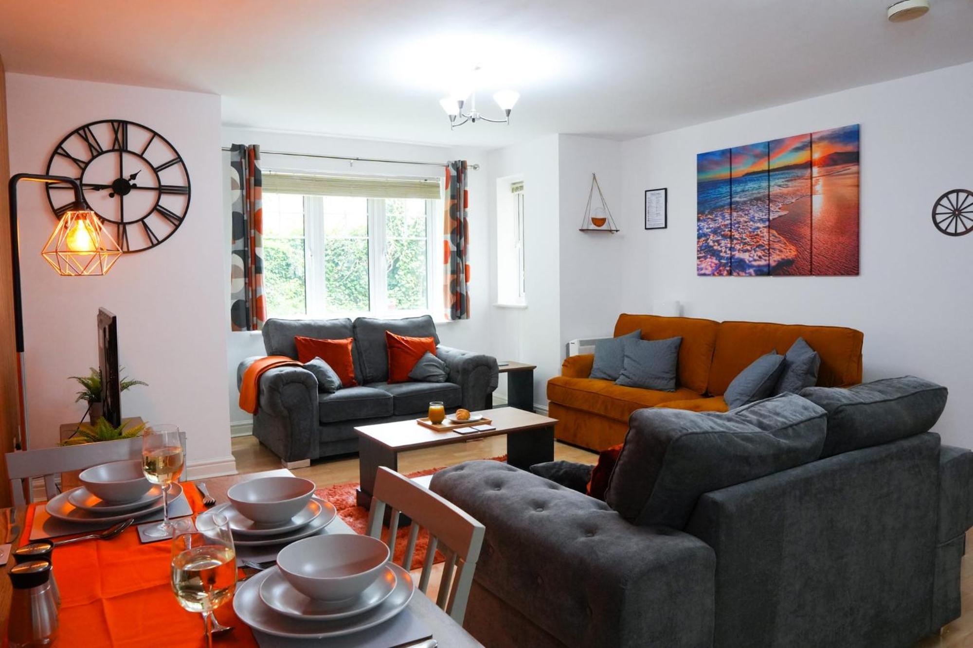 Whole 2-Bed Apartment - Contractors, Professionals, Ulez Free, Free Parking, B'Ham City 10Mins برمنغهام المظهر الخارجي الصورة